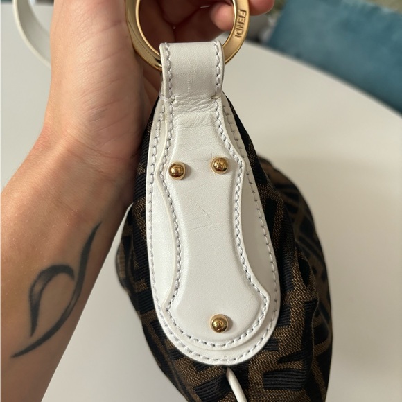 Authentic Fendi Zucca shoulder bag - Picture 10 of 15
